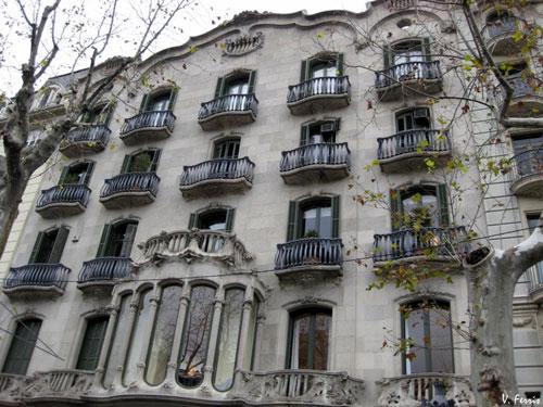 Enric Sagnier en Barcelona: El Conde Drácula del Modernismo Enric Sagnier en Barcelona: El Conde Drácula del Modernismo
