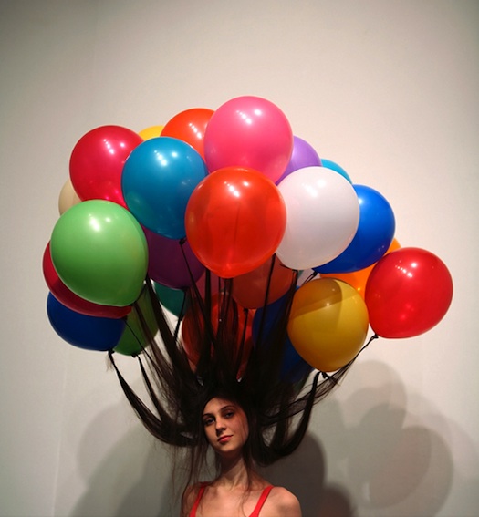 hairdo-w-balloons-myeongbeom-kim